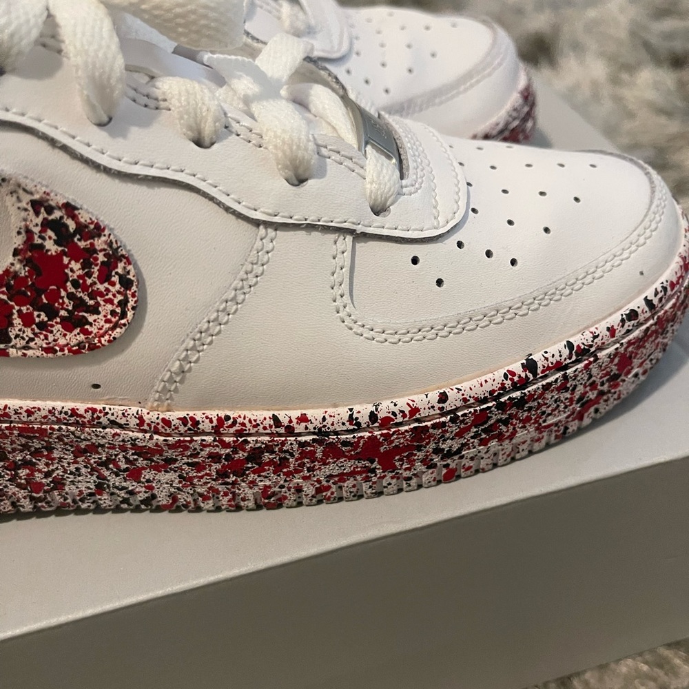 Custom Air-force 1s - Picture 8 of 9